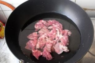 家常咖喱牛肉土豆家常做法 如何做咖喱牛肉土豆(图2)