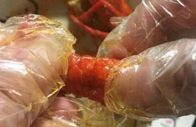 小龙虾怎么吃剥皮怎么包怎么弄的 小龙虾怎么吃剥皮视频(图6)