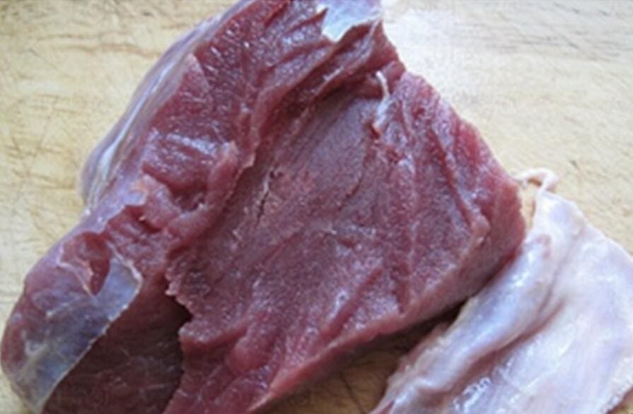 铁板牛肉如何做 铁板牛肉的做法家常(图1)