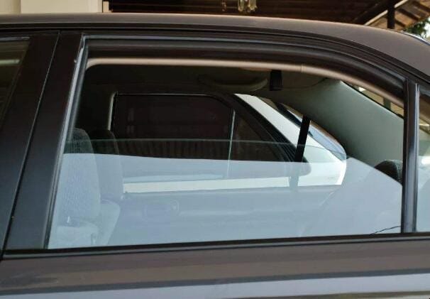 车子窗户升降功能失效怎么办 汽车车窗升降异常(图1)