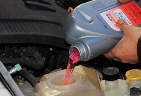 汽车冷却液消耗过快是什么原因 汽车冷却液损耗大怎么回事(图1)