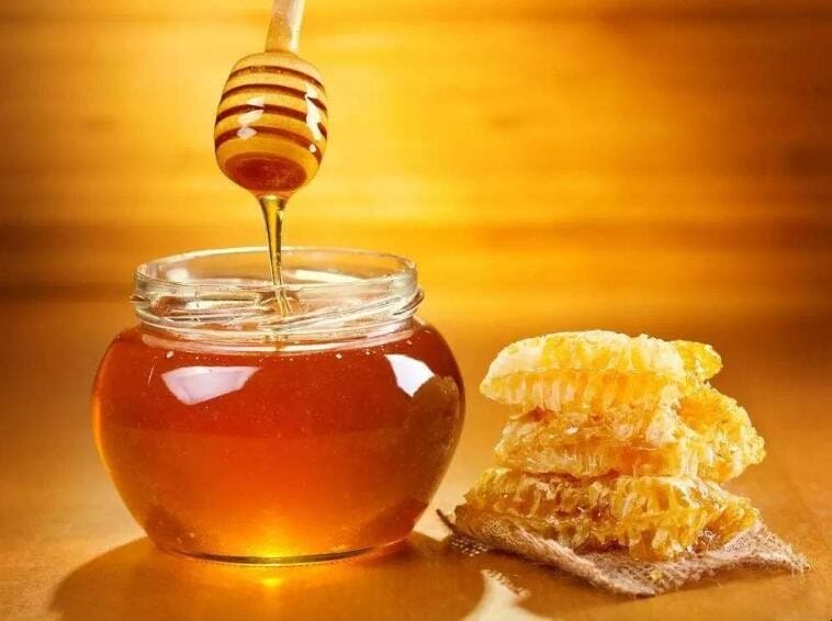 蜂蜜水可以直接敷脸吗怎么敷 蜂蜜水可以直接敷脸上吗(图1)