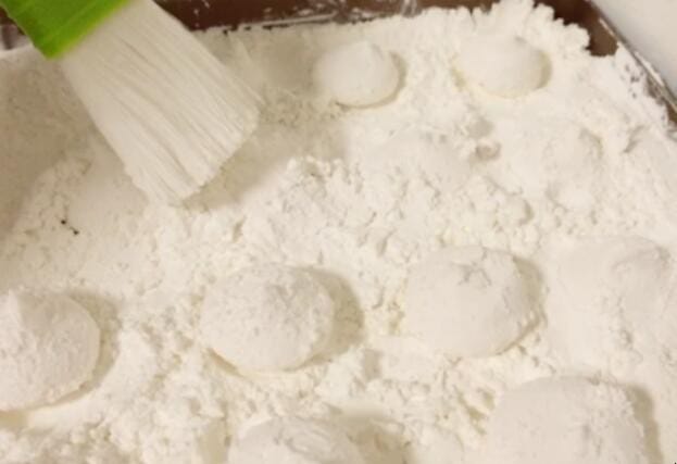棉花糖怎样做牛轧糖 用棉花糖牛轧糖的做法(图8)