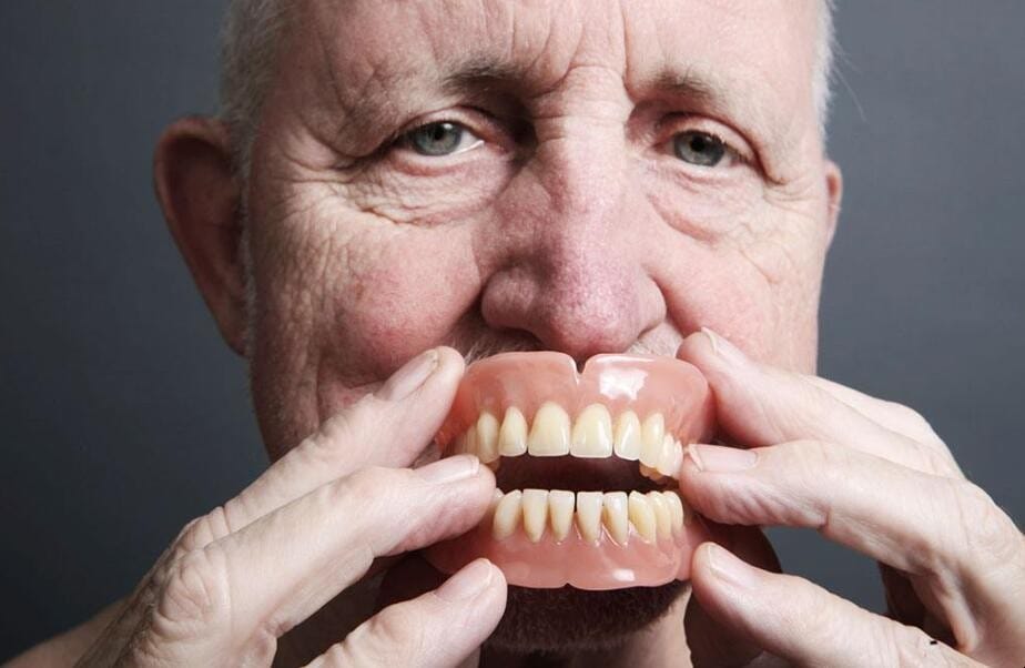 假牙有哪些种类和区别 假牙有哪几种(图1)