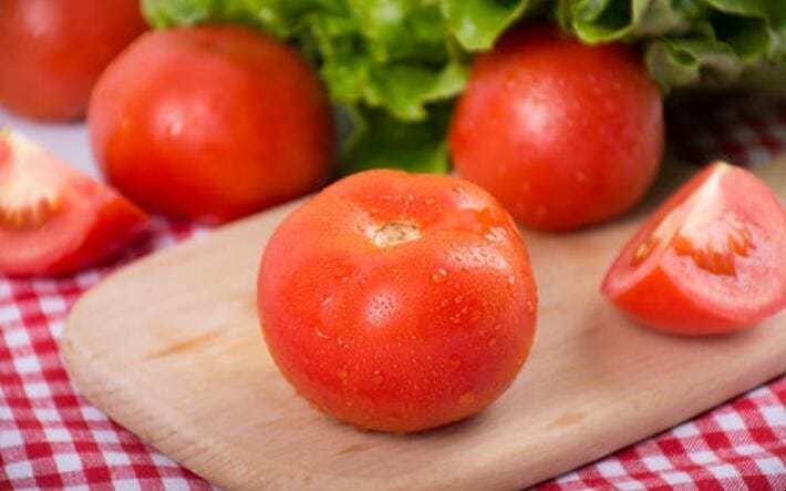 西红柿怎么看是不是催熟的品种 西红柿怎么判断是不是催熟的(图1)