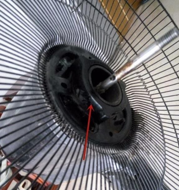 落地电风扇如何快速拆装清洗视频 落地电风扇如何快速拆装清洗方法(图4)