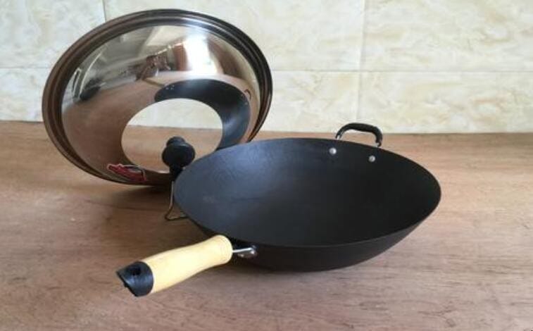 生铁锅与熟铁锅的区别有什么区别呢 生铁锅与熟铁锅的区别有什么不同(图1)