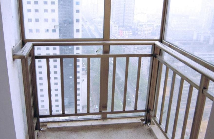 窗台护窗栏杆高度 窗户护栏价格是多少(图1)