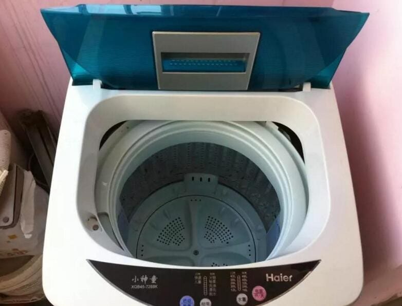 洗衣机排水时候漏水怎么办 洗衣机排水时漏水的原因和简单修理方法(图1)