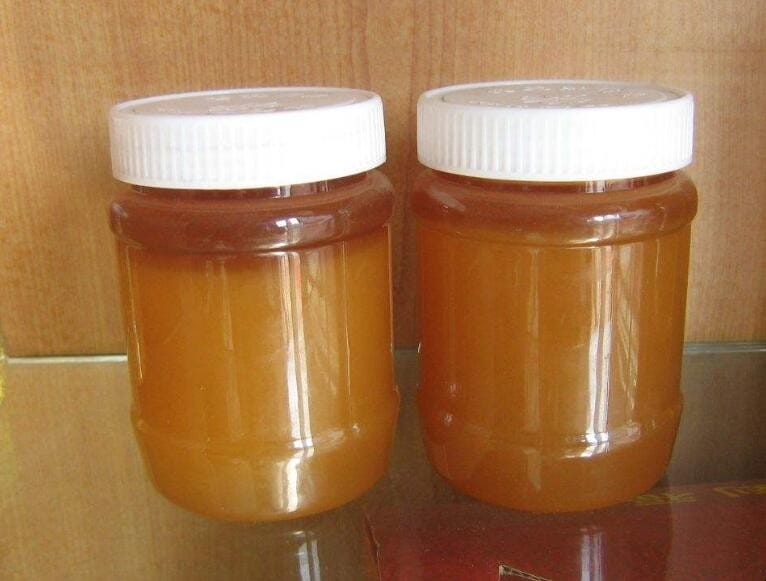 常温蜂蜜有结晶体嘛能吃吗 常温蜂蜜有结晶体嘛为什么(图1) 常温蜂蜜有结晶体嘛能吃吗 常温蜂蜜有结晶体嘛为什么(图1)