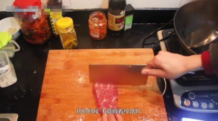 牛肉怎么切才嫩图解 纹理 牛肉怎么切才嫩(图2)