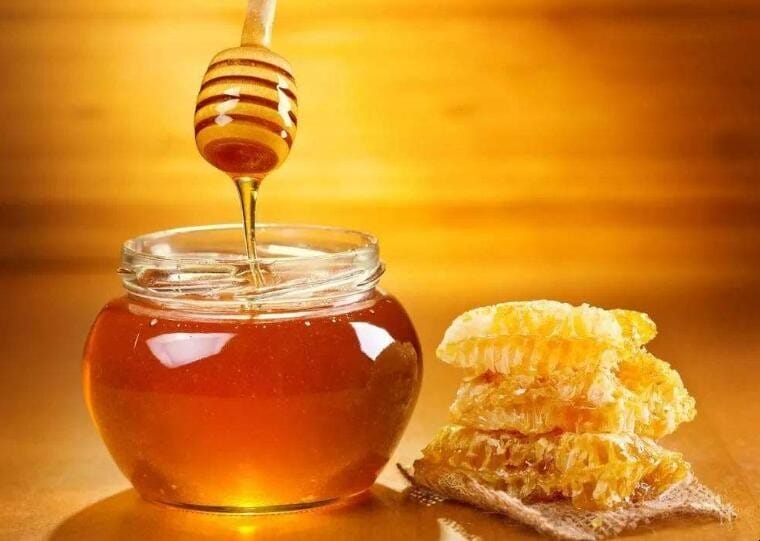 蜂蜜能放在冰箱保鲜吗 蜂蜜可以放冰箱吗保鲜吗冬天吃(图1)