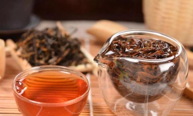 红茶和绿茶最大的区别在于 红茶和绿茶有区别吗图片对比图(图1)