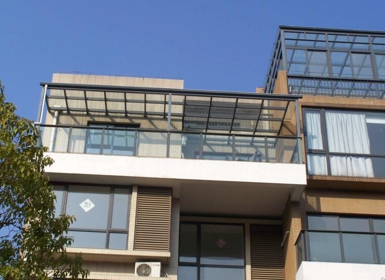 阳台如何隔热遮阳 阳台隔热玻璃阳光房效果图(图1)
