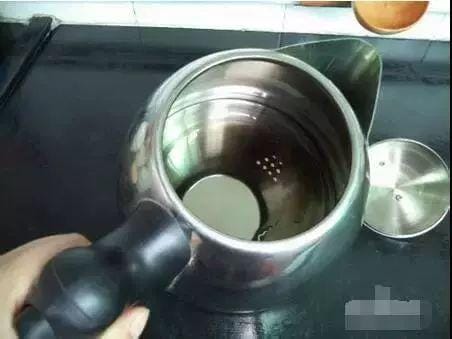 热水壶的水垢如何去除 热水壶的水垢怎么能去掉(图7)