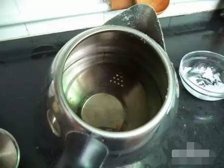 热水壶的水垢如何去除 热水壶的水垢怎么能去掉(图6)