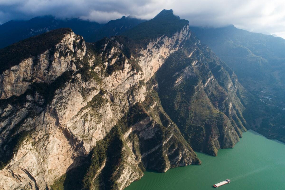 长江三峡是中国十大风景名胜区之一 长江最有名的峡谷(图4)