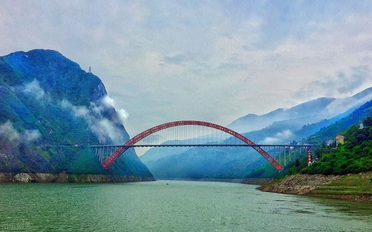 长江三峡是中国十大风景名胜区之一 长江最有名的峡谷(图3)