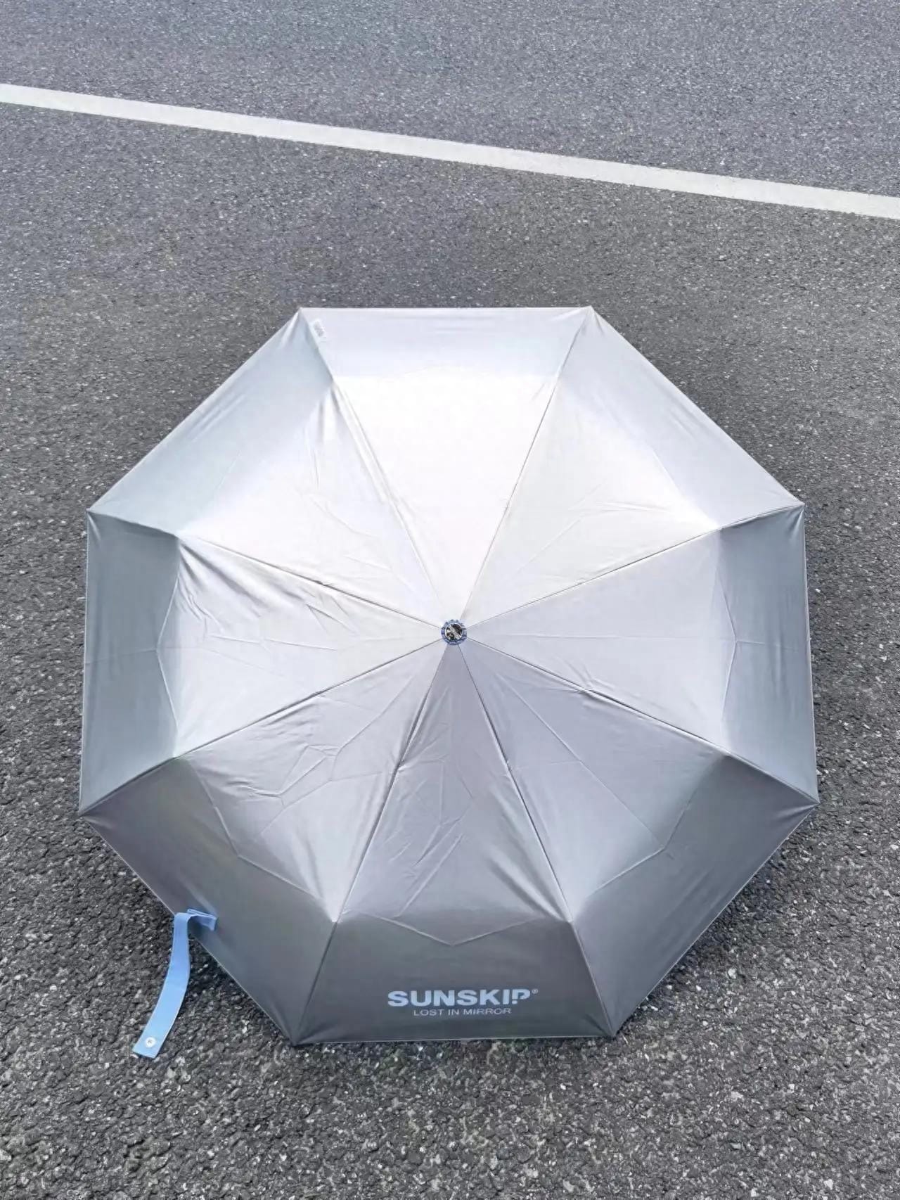 钛银伞和黑胶伞哪个防晒好 钛银伞和黑胶伞的区别(图3)
