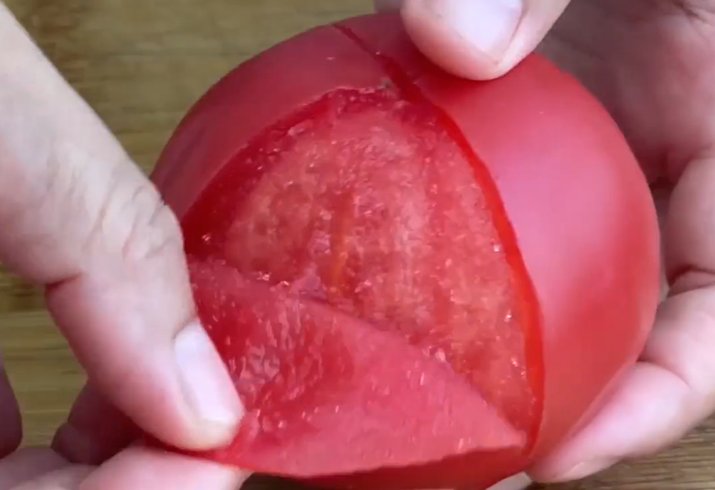 西红柿的剥皮方法 家务小窍门西红柿简单剥皮法(图7)