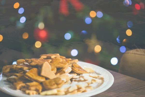 电脑机箱漏电正常吗(电脑机箱漏电正常吗)