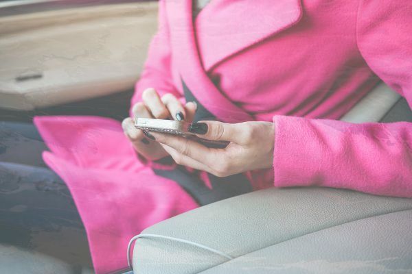 华为p60pro需要贴膜吗