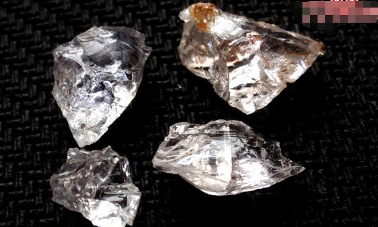 金刚石是什么晶体 金刚石是公价晶体(图1)